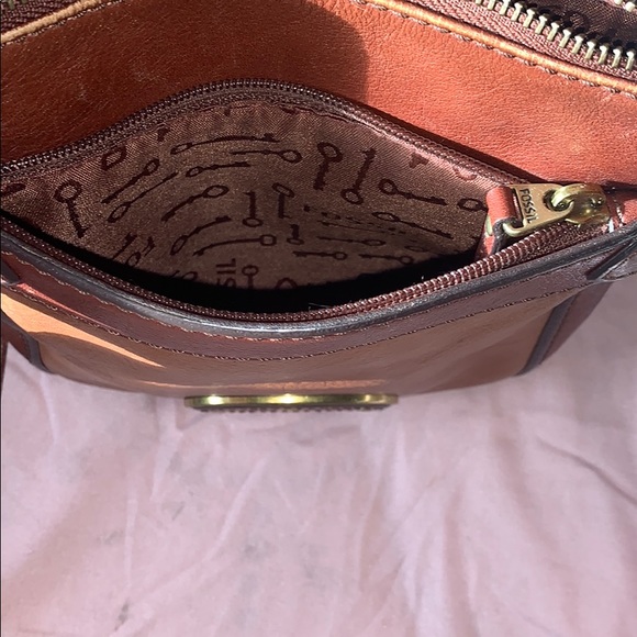 Fossil Crossbody Handbag - Picture 6 of 7